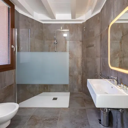 Loft 292 *